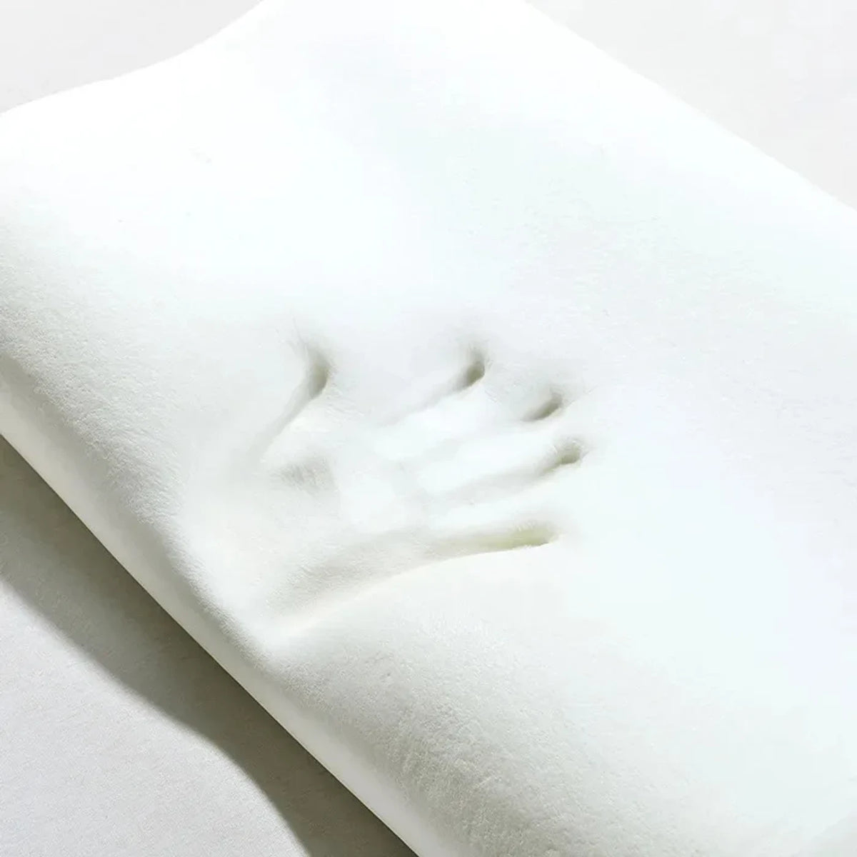 Mousse à mémoire de forme, l'empreinte d'une main